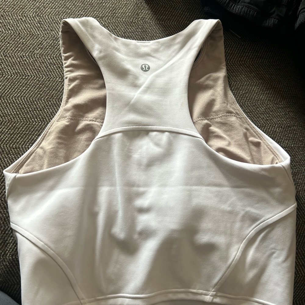 Lululemon sports top